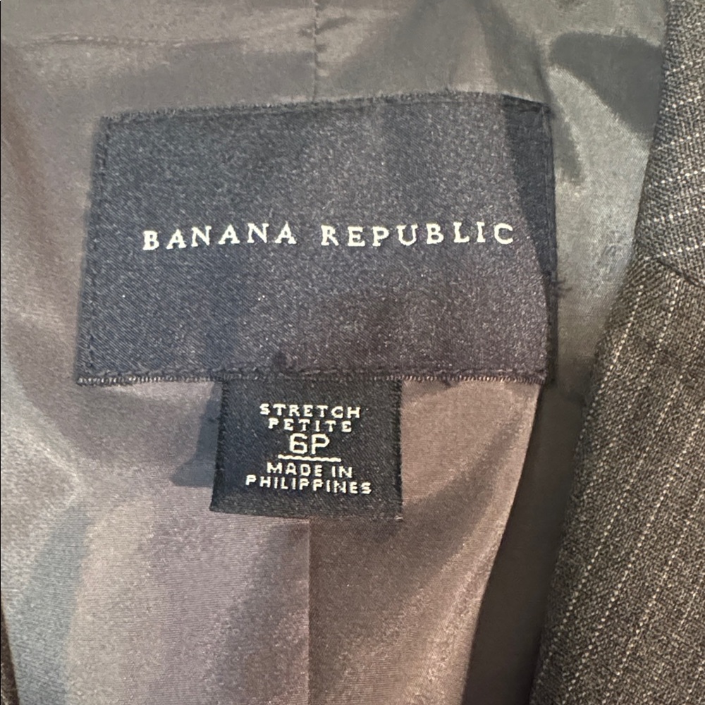 Banana Republic Women’s Gray Pinstripe Suit - Picture 2 of 12